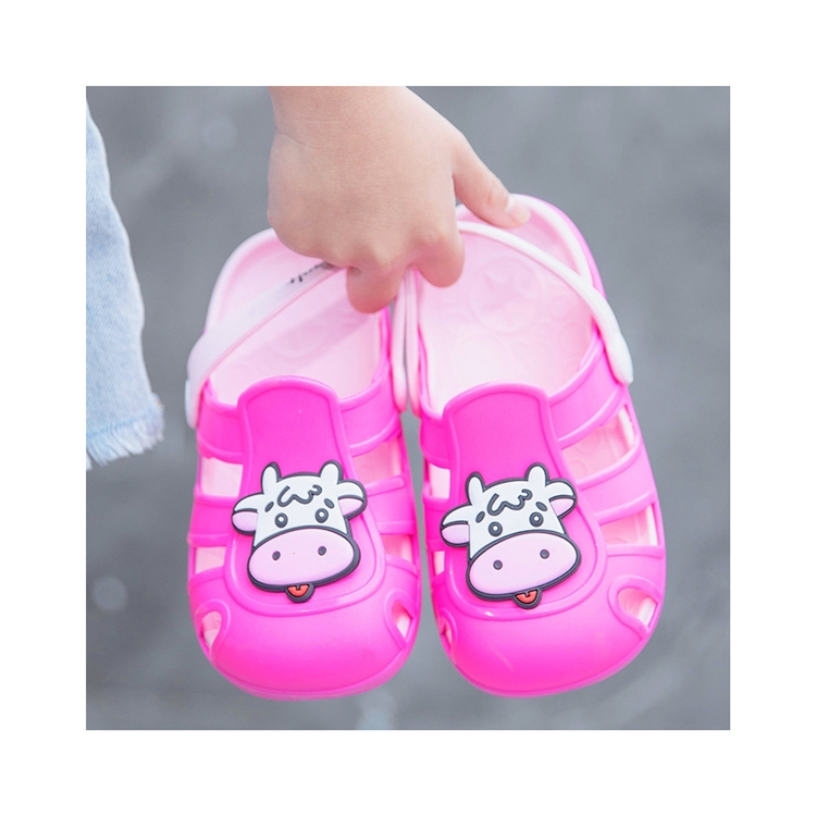 Promotional Beautiful Fashion Safety Very Light Antiskid Sole Cute Calf Shape Shoes