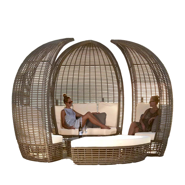 Hot sale rattan outdoor furniture wicker sun chaise lounge beach day bed with canopy