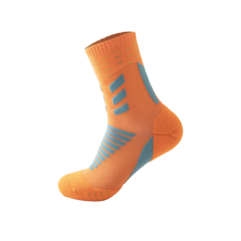 Striped colorful custom logo sport socks breathable gym men crew athletic socks oem running socks