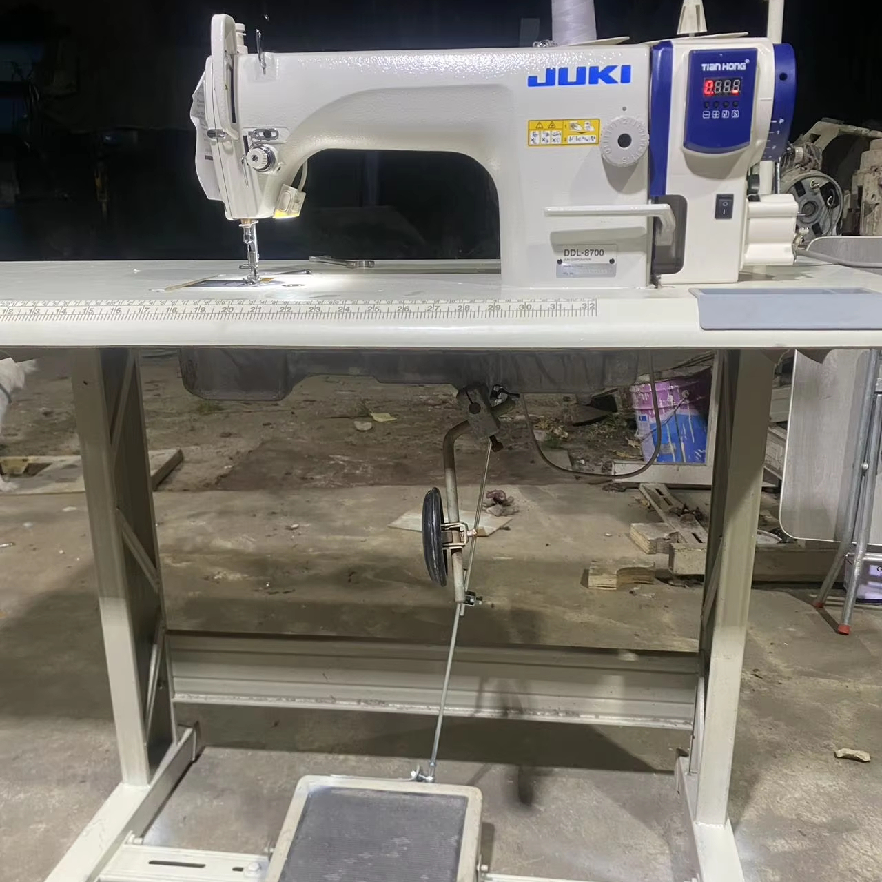 New Mechanical Juki-DDL-8700 Industrial Lockstitch Sewing Machine