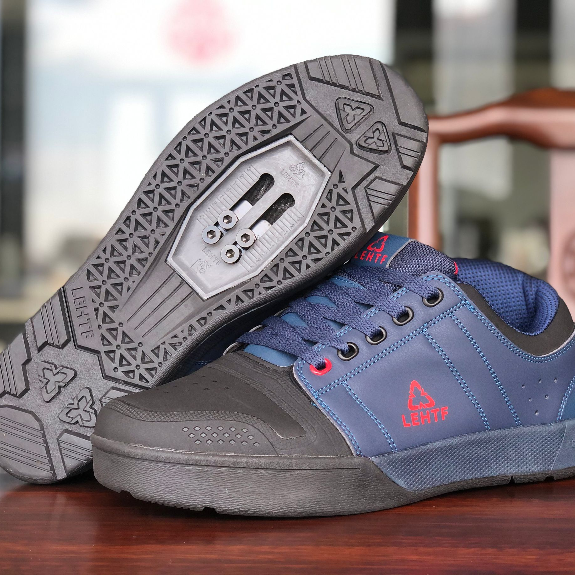 Word-win New arrival High quality Fashion Road Lightweight leather superior ventilation road bike shoes cycling shoes