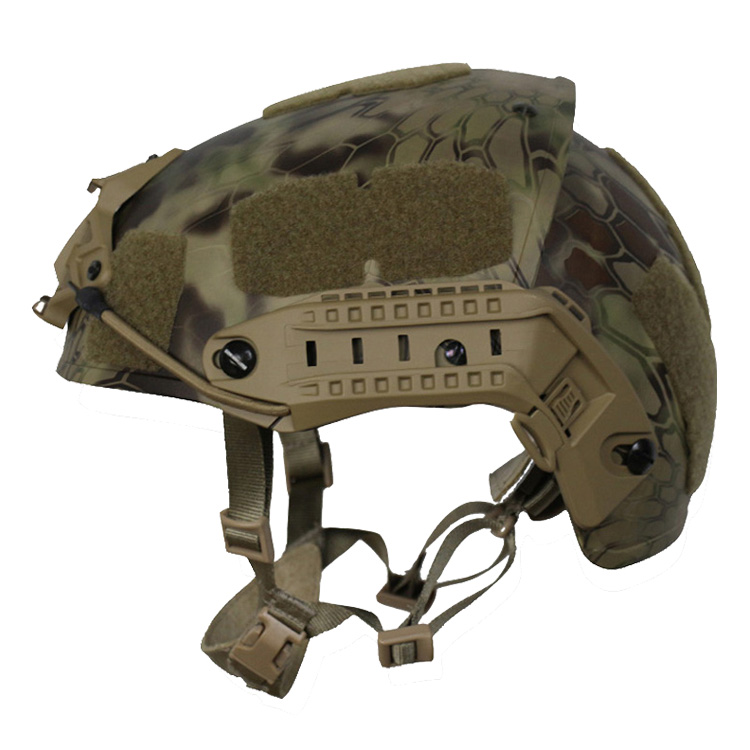 Большой Szie Crye Precision Airframe Helmet с HIGHLANDER Color