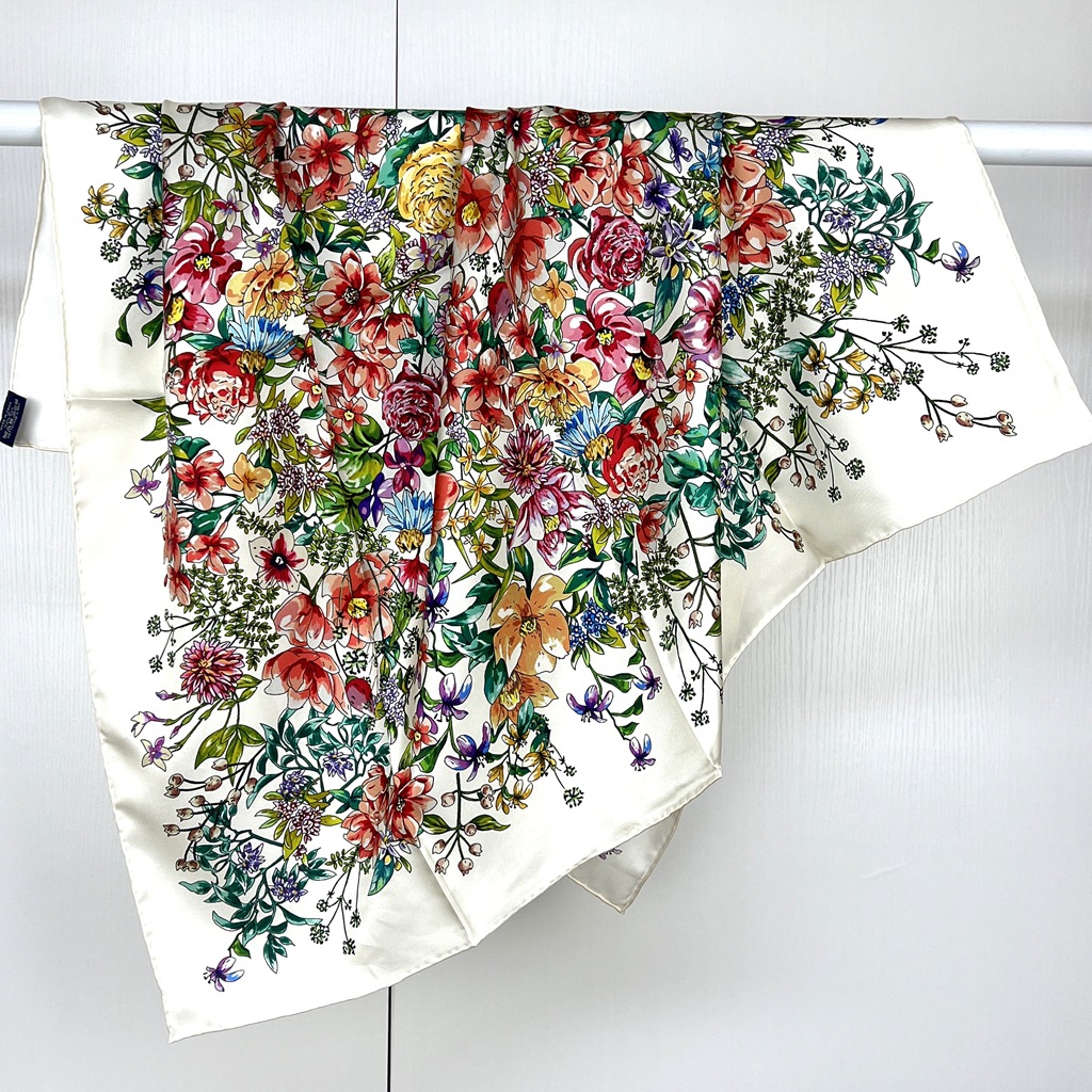 New silk floral horse printed small hair shawl women fancy flower pattern 88*88cm silk scarf kerchief ladies office tie scarf