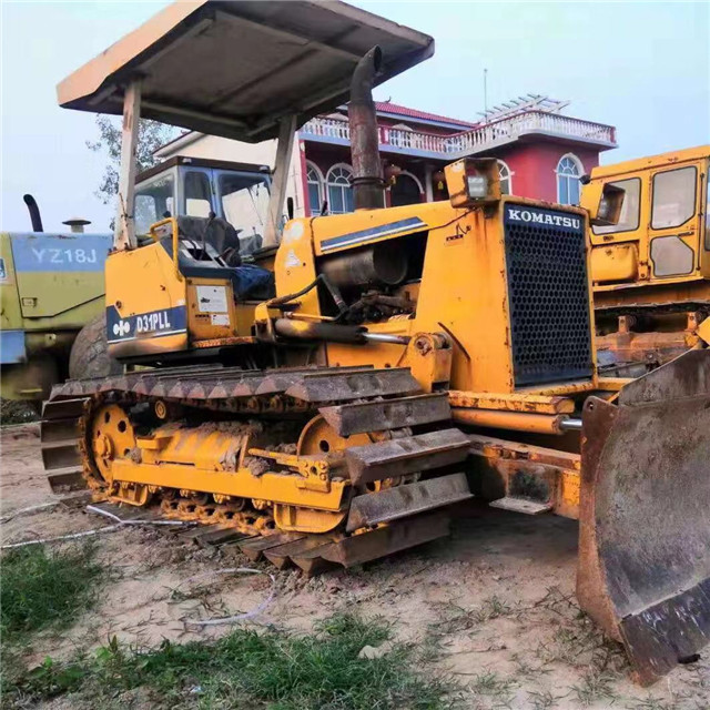 В наличии, хорошее состояние, б/у бульдозер komatsu d31p, сделано в Японии, горячая Распродажа