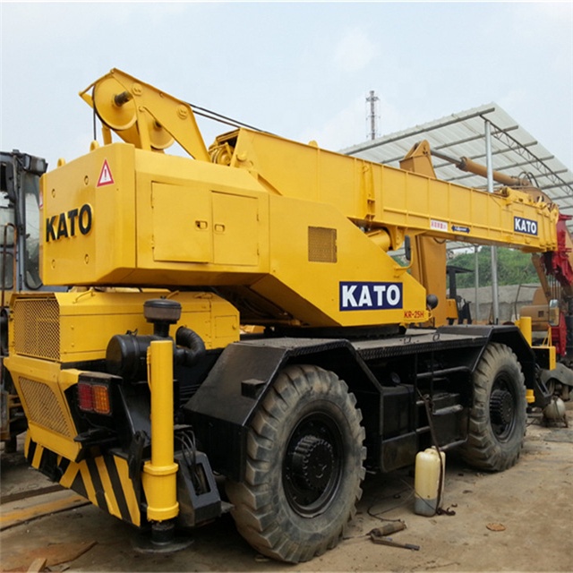 Бывший в употреблении японский грузовой кран Kato KR-25H 25Ton для продажи