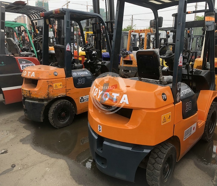 Original Japan TOYOTA/ Komatsu 2.5 Ton/3 Ton Used Forklift