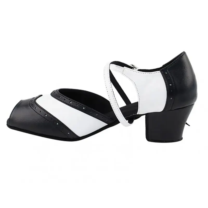 Dancing Sport Shoes Latin Salsa Ballroom Dance Shoes for 4.5cm Heel New Arrival White And Black Leather Latin Dance Women