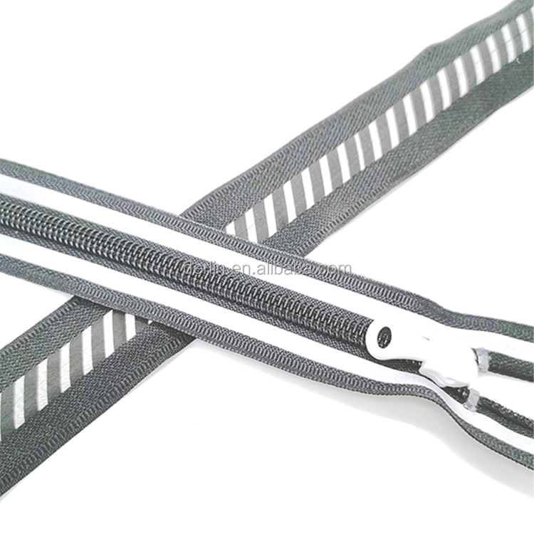High Quality Reversible Nylon Plastic Semi Lock Slider Reflex Tape Color Teeth Zipper Close End