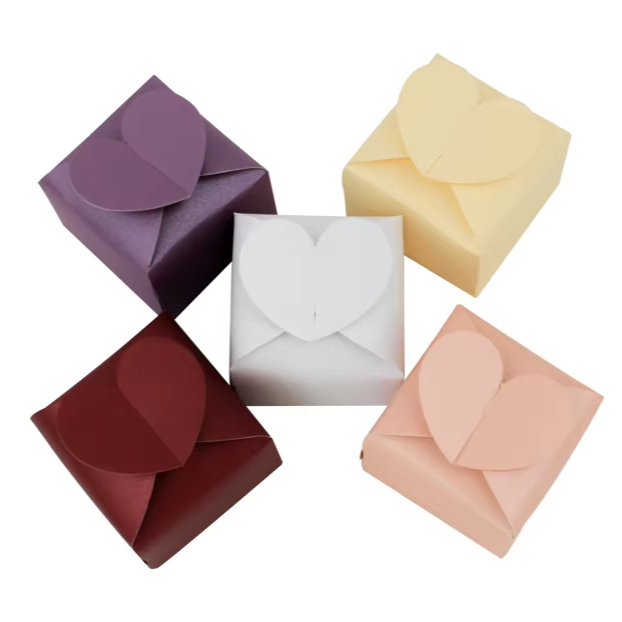 Colorful Pearl Paper Heart Shaped Paper Gift Box Wedding Favour Box