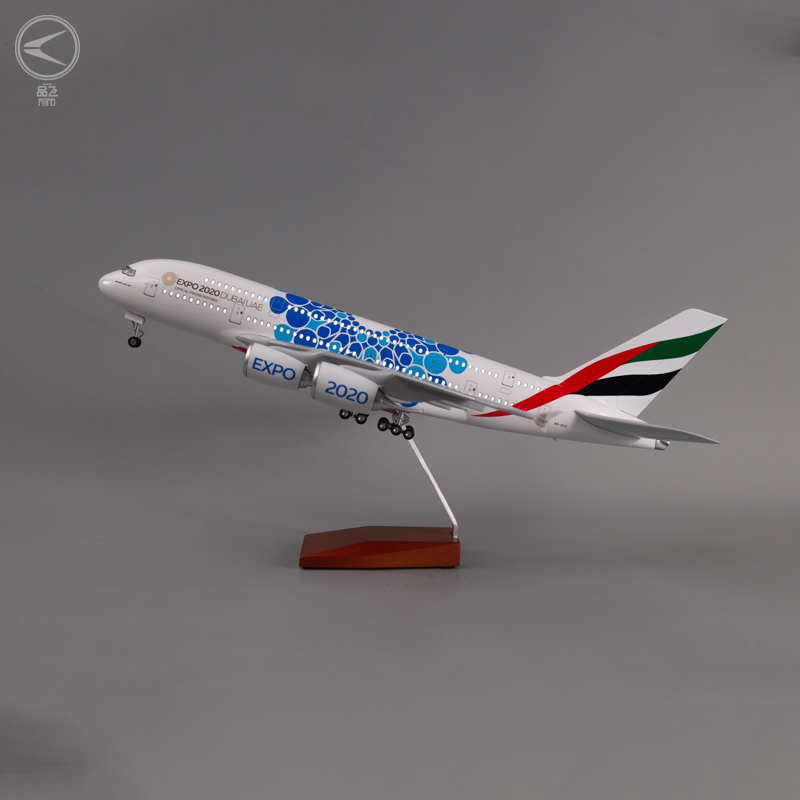 Статический дисплей Модель самолета для коллекционного аэробуса A380 Emirates Airlines EXPO 2020 46 см 1/160 со светодиодной подсветкой