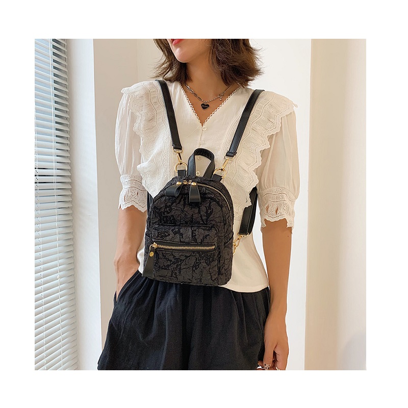 2021 Backpacks Ruched Women Mini Summer School Knapsack for Girls High Sense Luxury Ladies Wild Pleated Softback Day Packs