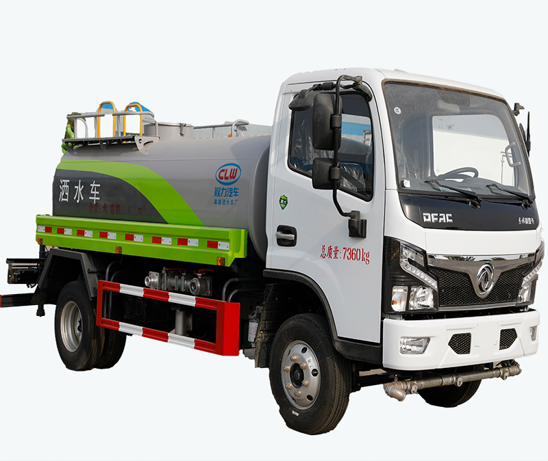 DONGFENG 4*2 5 куб. М. Сбрызгивающие грузовики объемом 5000 литров для продажи