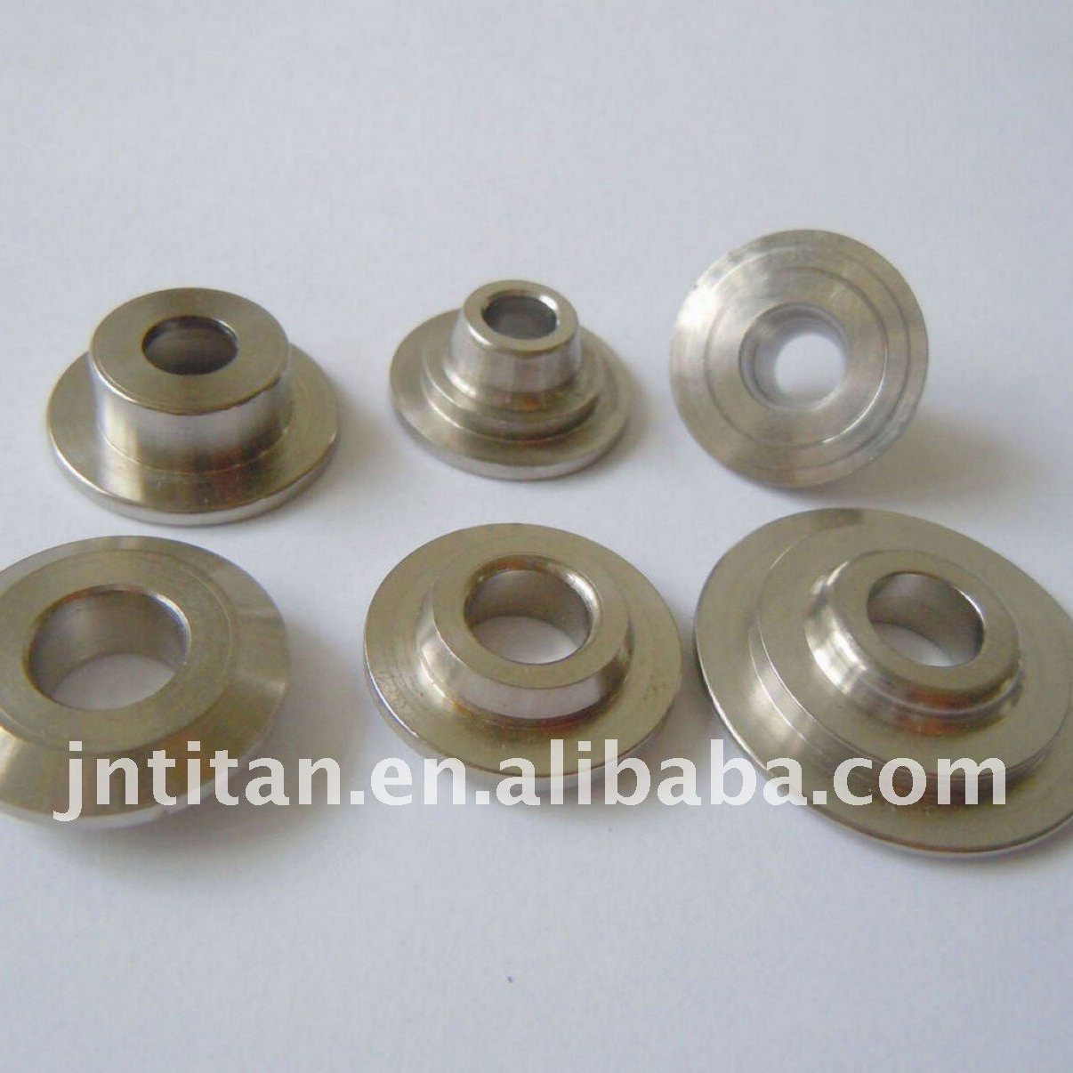 Gr5 titanium retainer
