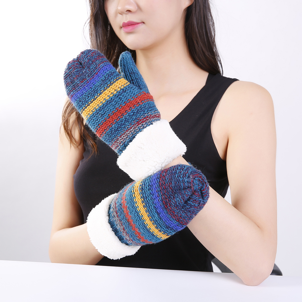 Winter Outdoor Warm Knitted Gloves Warm Rope Full Finger Mittens for Women Gloves