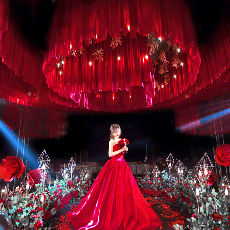 Wedding props ceiling voile cloud roof hotel stage top decorationTTable apron Chinese wedding red purdah