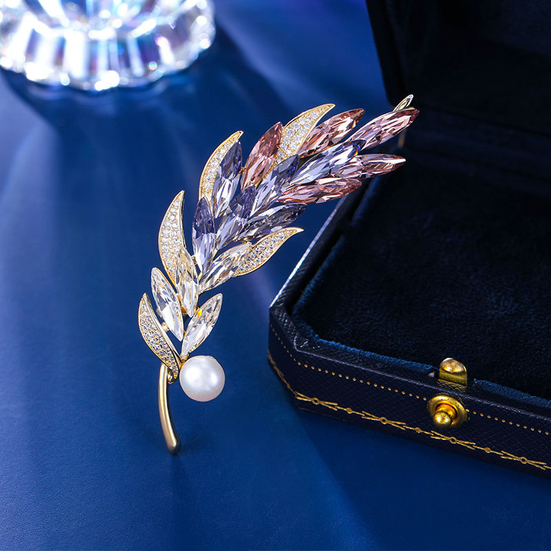 XILIANGFEIZI Chinese Fashion Elegant Temperament Clothing Coat Suit Crystal Match With Accessories Feather Send Mother