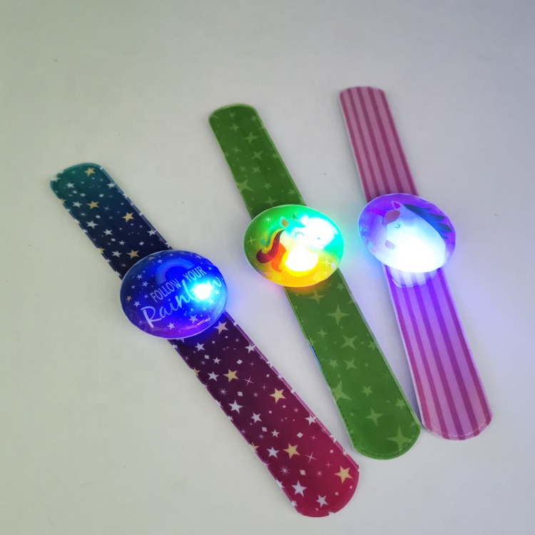 2019 трендовые продукты мигающий свет светодиодный браслет единороги узор LED slap Браслет slap ПВХ группа
