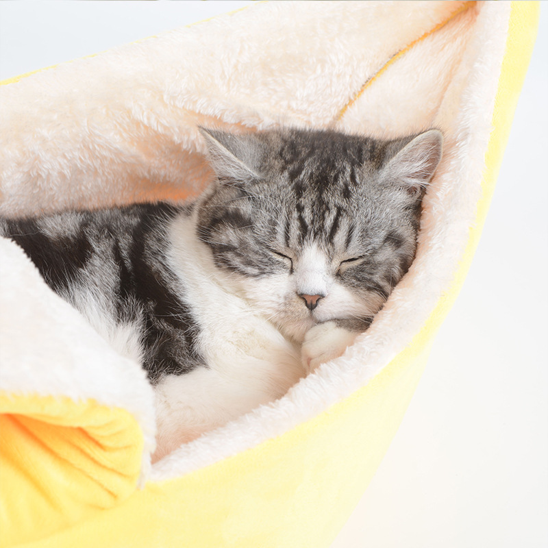 POP DUCK Semi Open Cute Banana Design Warm Super Soft Sofa Playing house Banana Cat Bed for Pets Indoor Sleeping