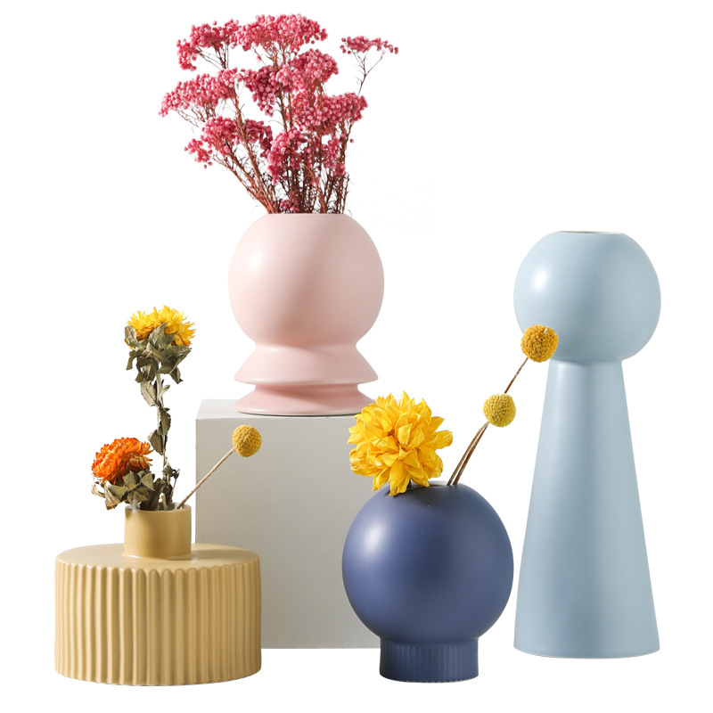Уникальная маленькая декоративная ваза с искусственными цветами Morandi
