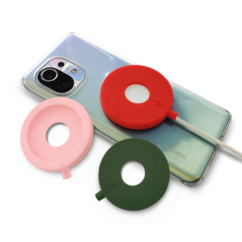Universal anti-shock silicone protector for wireless charger