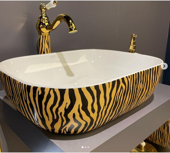 Black gold crocodile pattern ceramic table top modern luxury bathroom sinks ceramic hand wash basin