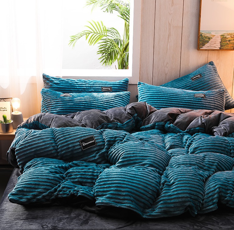 Winter thickened milk velvet 3/4 duvet set Soft polyester double-sided plush duvet set Warm quilt set for bed in winter