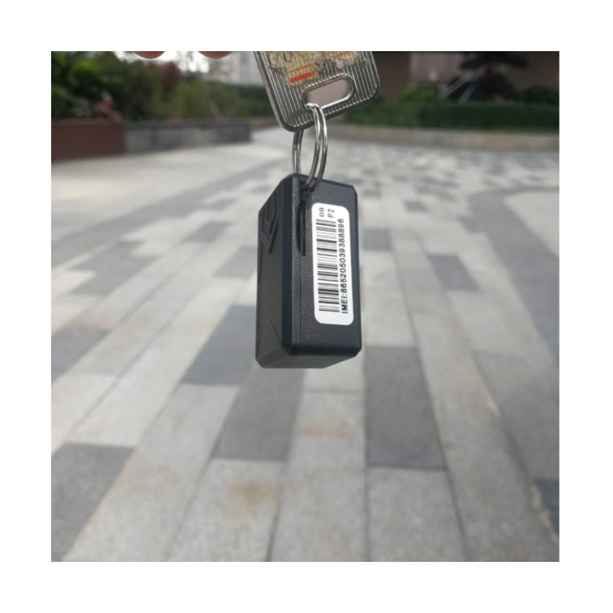 Locator Tracking Device Mini Portable Track in Real Time GPS Tracker for Cars