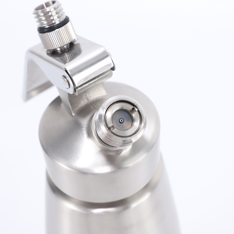 Aluminium Cream Whipper Wholesale Home Goods New Products Mini Cream Machine Milk Frother Cake Decoration Spray Gun