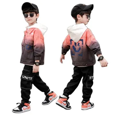 IHJ3135 детская одежда Новинка 2021 года; Повседневные спортивные джинсовые комплекты одежды из двух предметов для мальчиков