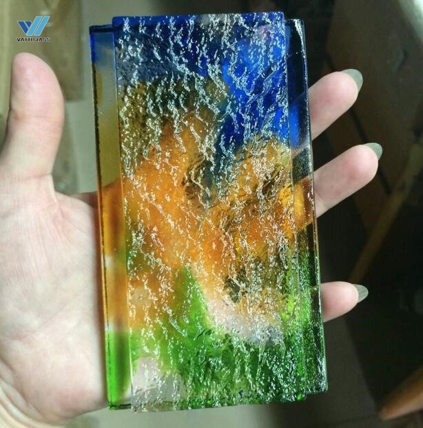 Цены на стеклянный кирпич