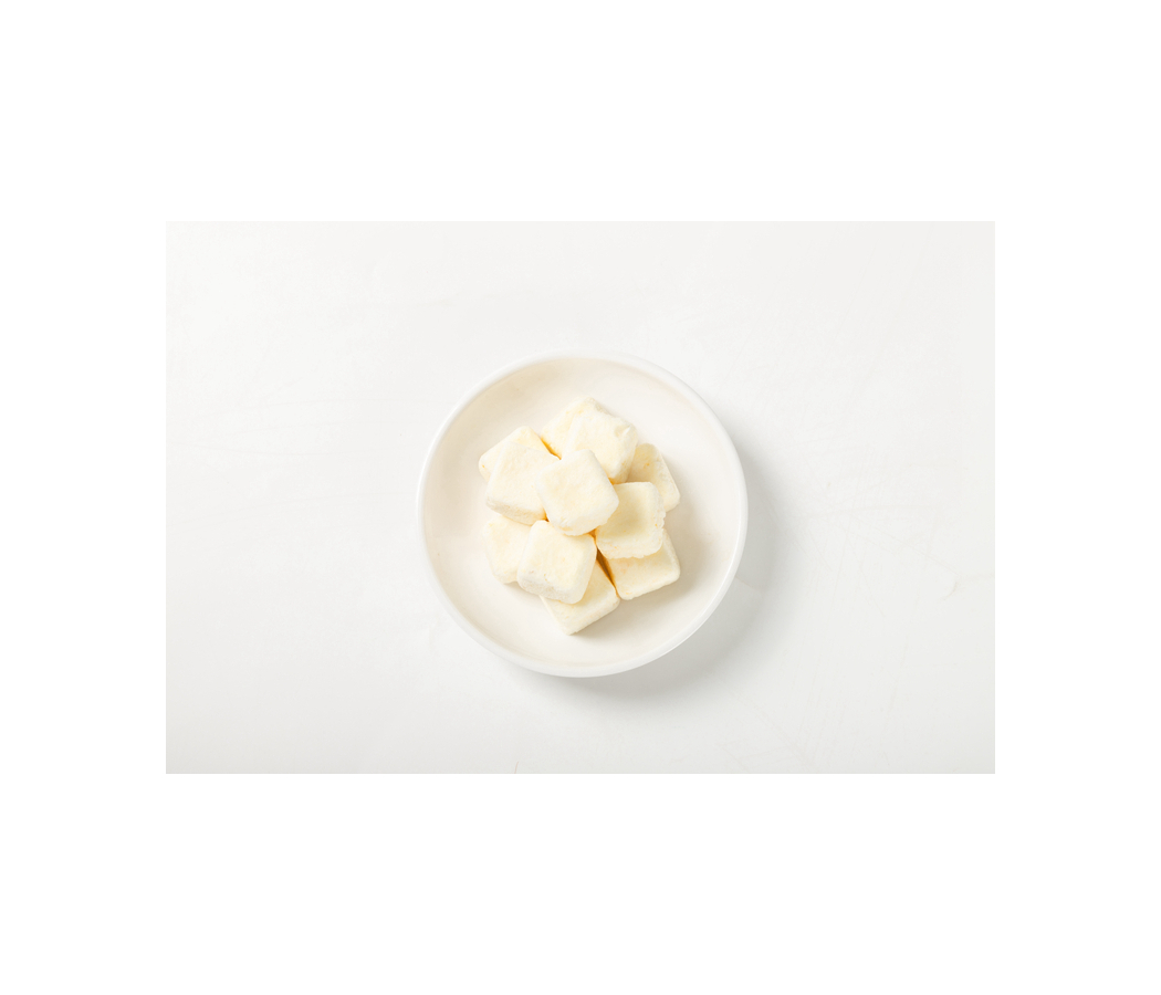Professional manufacture cheap freeze-dried yogurt cubes-strawberry flavor