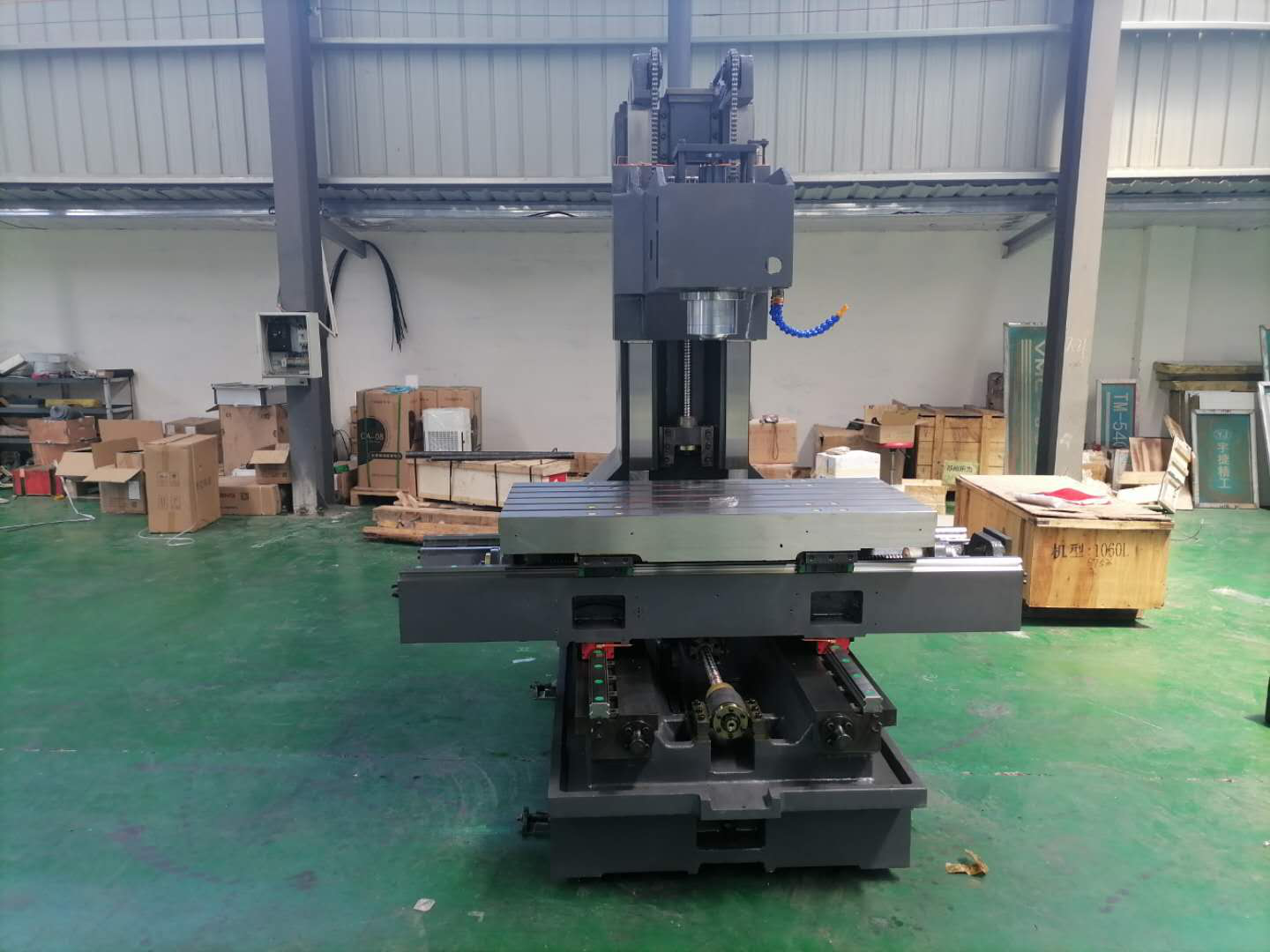 CNC VMC-L850 обработка всех видов запасных частей вертикальный обрабатывающий центр