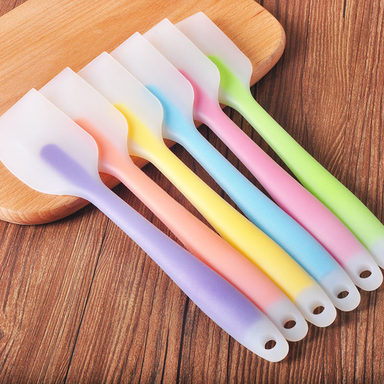 Hot Sale Heat Resistant New Silicone Spatulas Cookie Pastry Kitchen Cake Baking Spatula Silicone Kitchen Utensil Spatulas