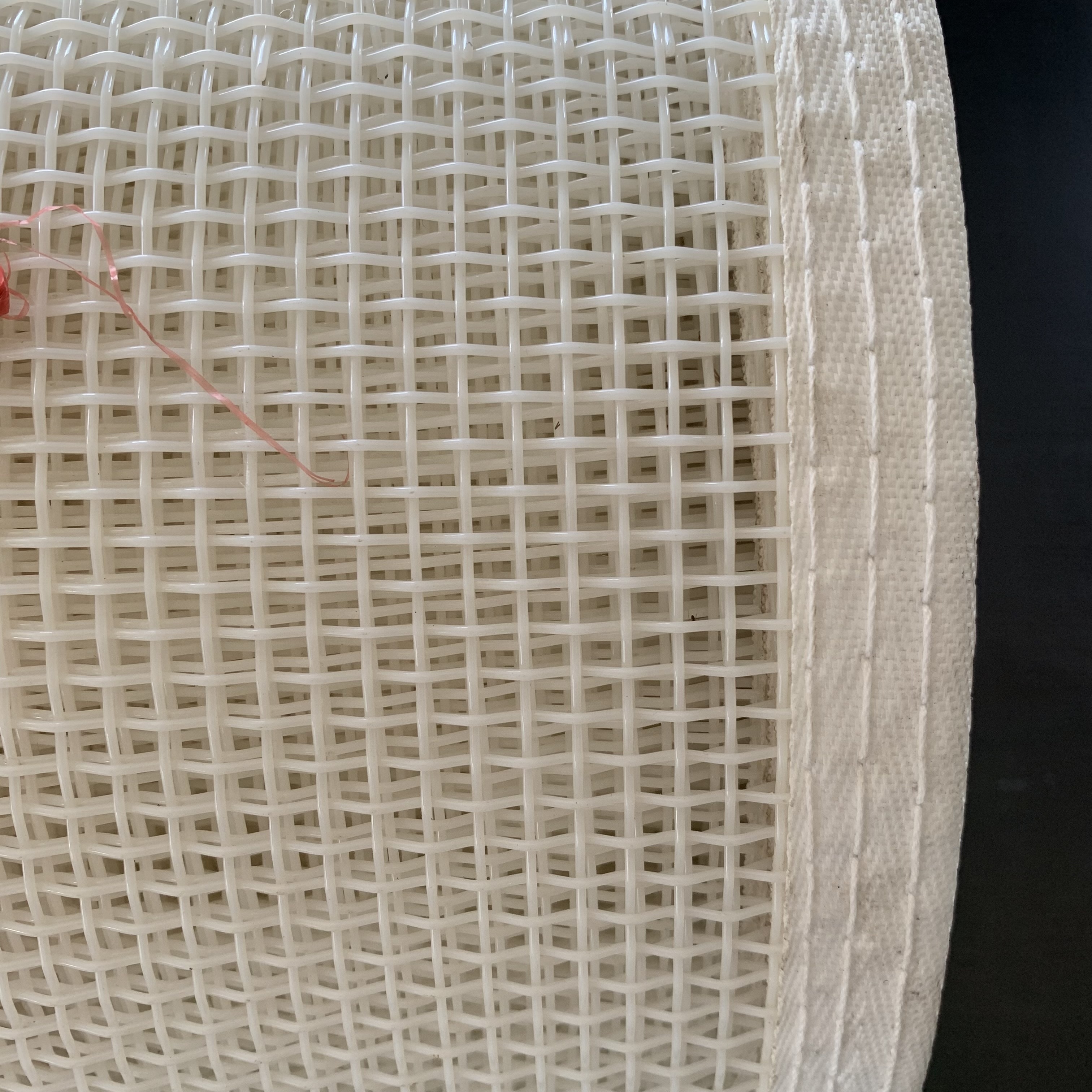 White Polyester Square Mesh Belt With Tape Edging Self Generating Ring Interface  1*1mm 2*2mm 3*3mm  4*4mm 5*5mm