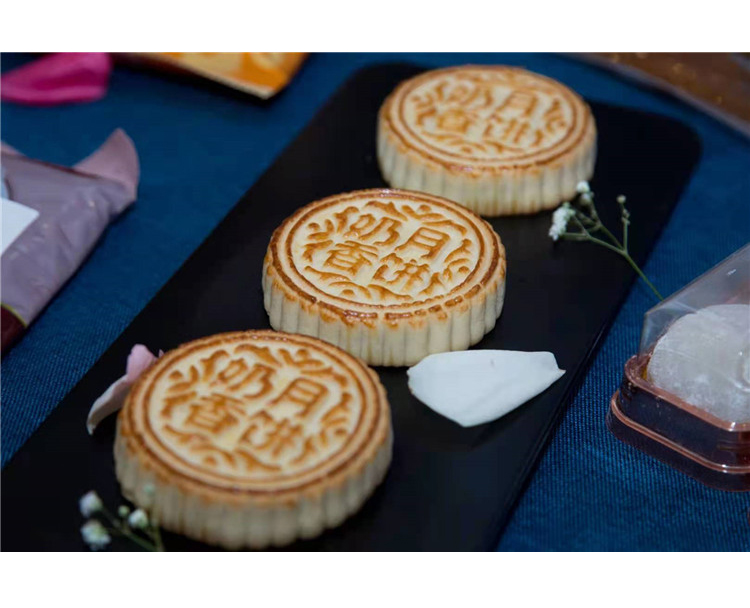 Factory Direct Supply Mid-autumn Festival Five-ken Mooncakes Multi-flavor Bean Paste Egg Yolk