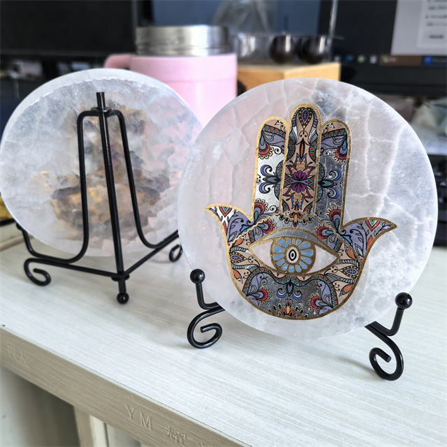 10cm quartz healing raw gemstone natural selenite slab with hand chakra Fatima selenite gypsum plate round for Decoration
