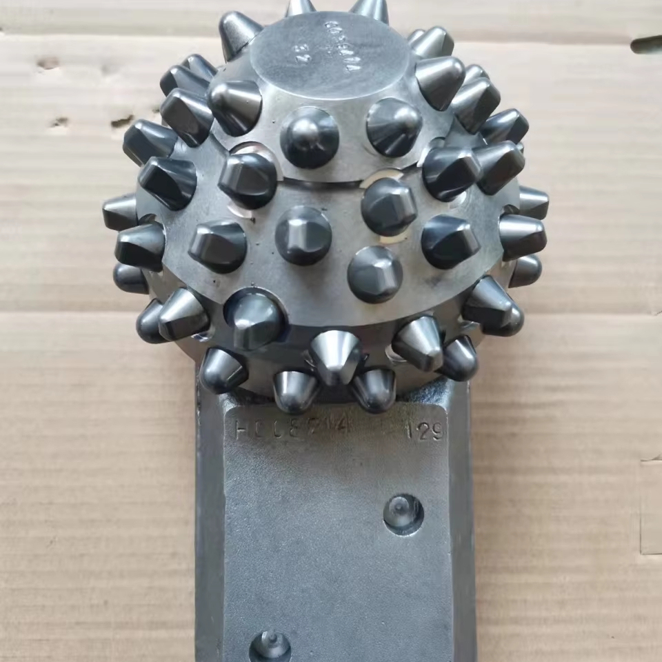 Tungsten carbide tips roller bits for drill