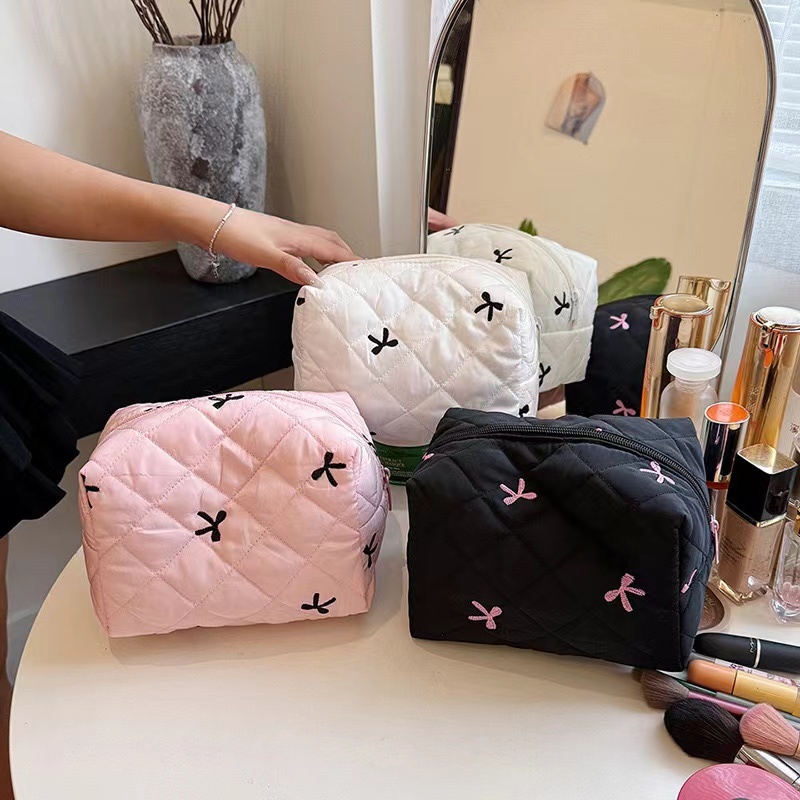 New Butterfly Knot Handheld Makeup Bag, Toilet Bag, Portable Large Capacity Storage Bag