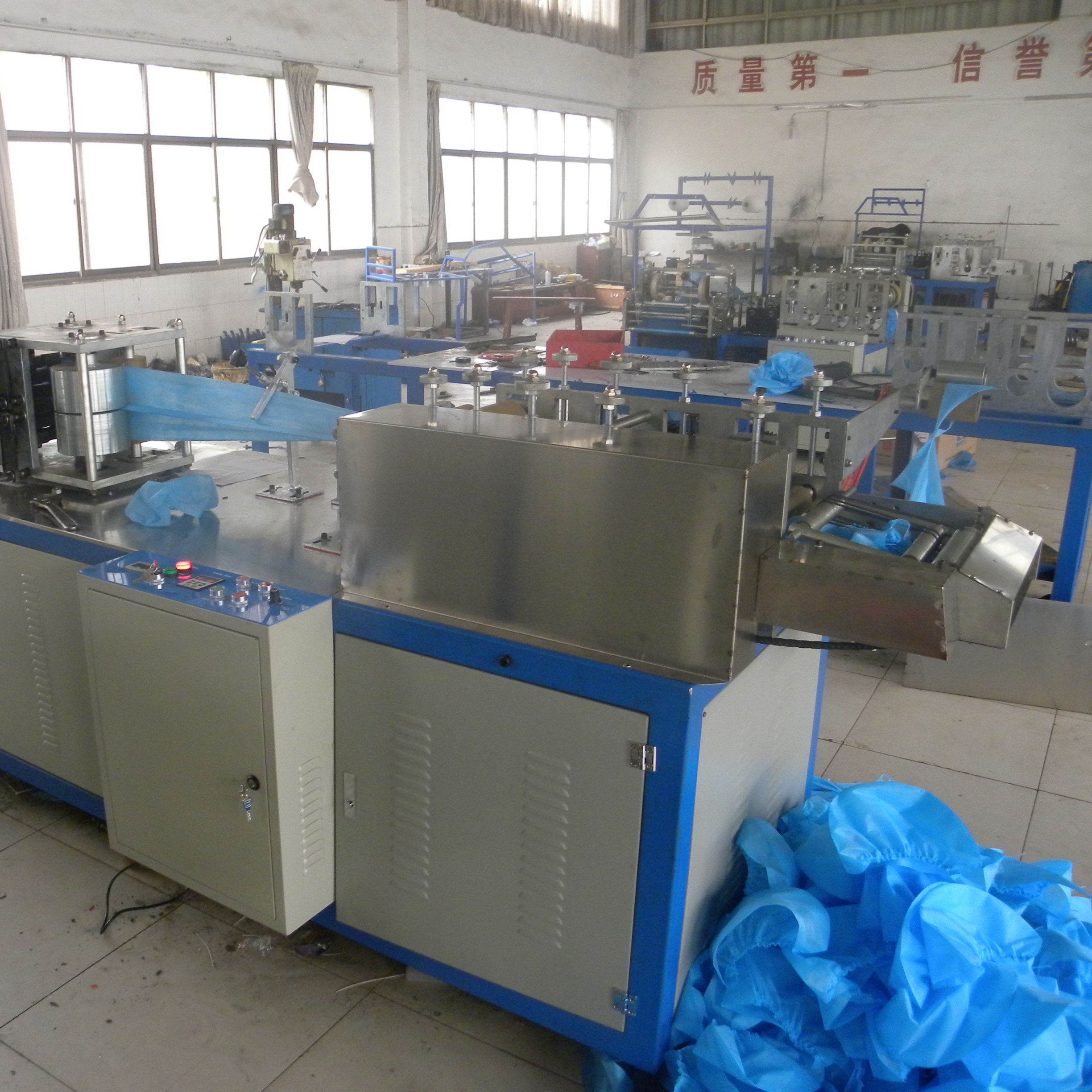 Нетканых cap making machine
