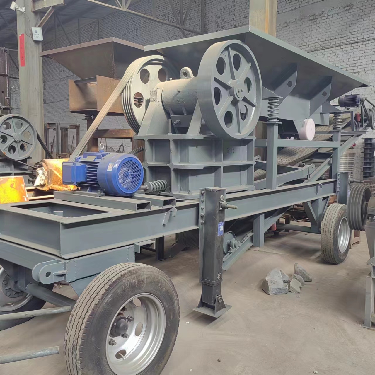 Jaw crusher 100 tons/hour crushing equipment 400*600 hard mineral crusher copper ore