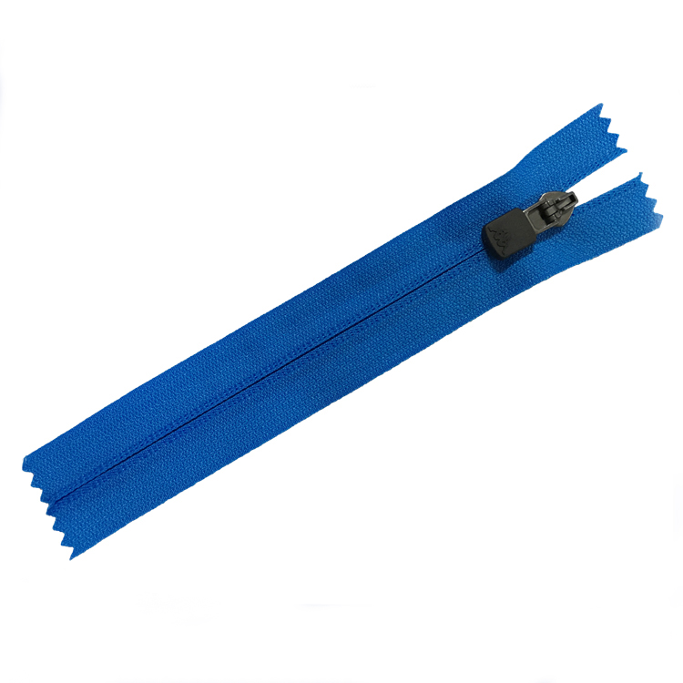 2021 Hot Sale 3# Close End Auto Lock Series Deep Sky Blue Plastic Coil Nylon Zipper