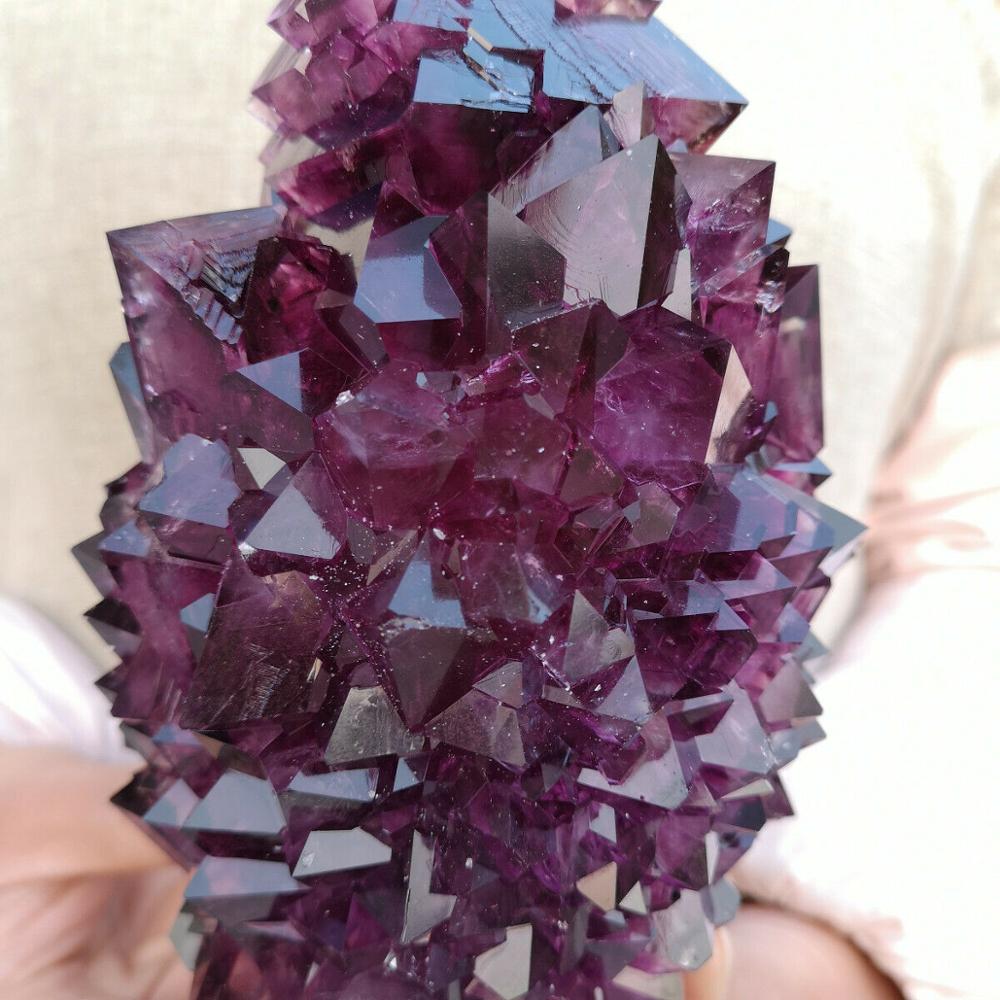 Фиолетовые кристаллы калия алюма Octahedral, потрясающие красивые кристаллы