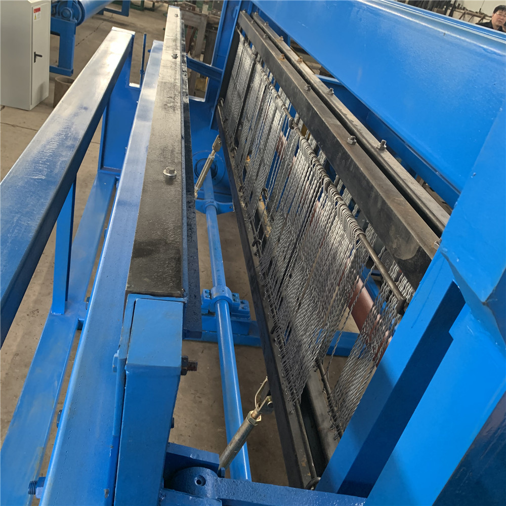 Good quality vibrating screen crimped wire mesh weaving machine