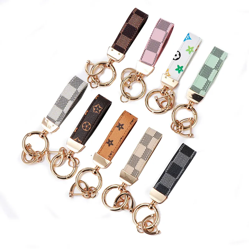 Wholesale designer inspired keychain wristlet vintage monogram car key chain women girls luxury plaid keyring