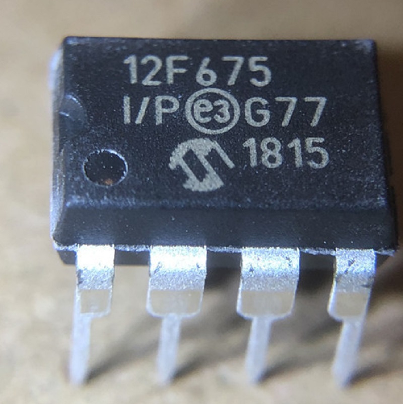 (SinoSky)8-bit flash microcontroller IC Chips PIC12F675-I/P pic12f675 12f675