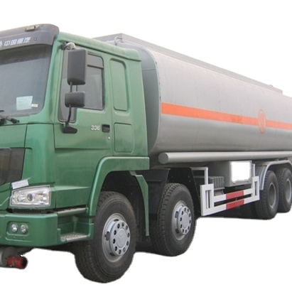 Продажа топливного танкера SINOTRUK HOWO 8x4