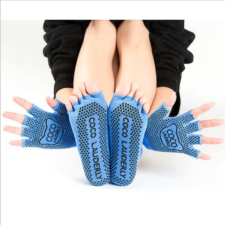 Wholesale Fitness Five Finger Sports Yoga Socks Women Non Slip Yoga Socks Sports Gloves Set