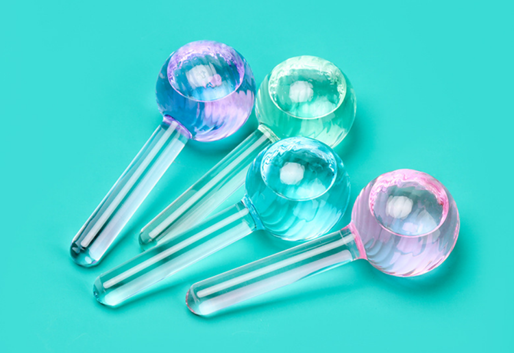 Glass ICE GLOBES for FACIAL 2 PCS Facial Globes for Massage Tool Facial Roller Cold Skin Massagers Tighten Skin Reduce Puffiness