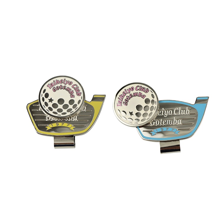 Round metal golf ball marker hat clip with coins