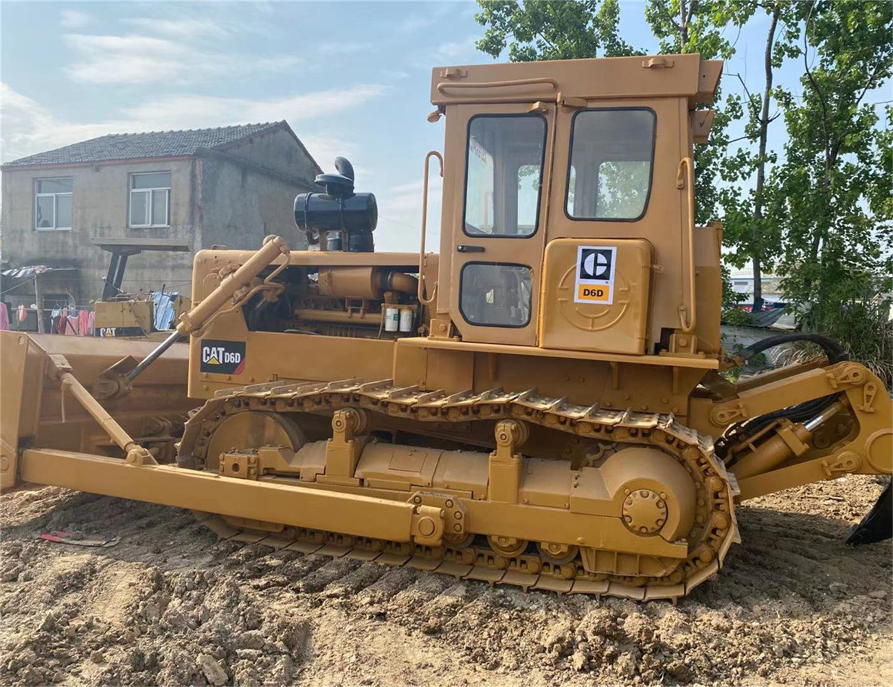 Б/у гусеничный бульдозер Caterpillar D6D CAT D6, трактор, б/у бульдозер D6 D5